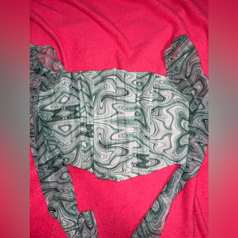 Green and White Princess Poly Long Sleeve